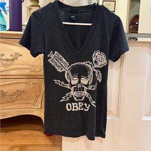 Obey dark gray cotton V-neck shirt sz XS  #skater #y2k #punk #goth #emo